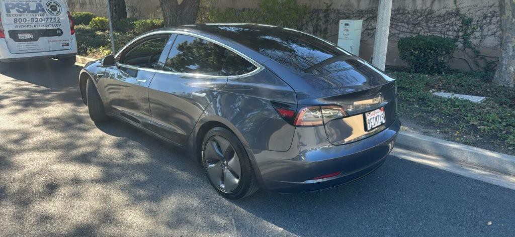 2019 Tesla Model 3 Image 4