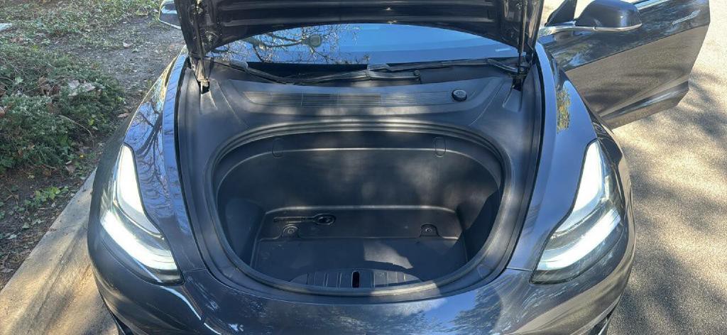 2019 Tesla Model 3 Image 12