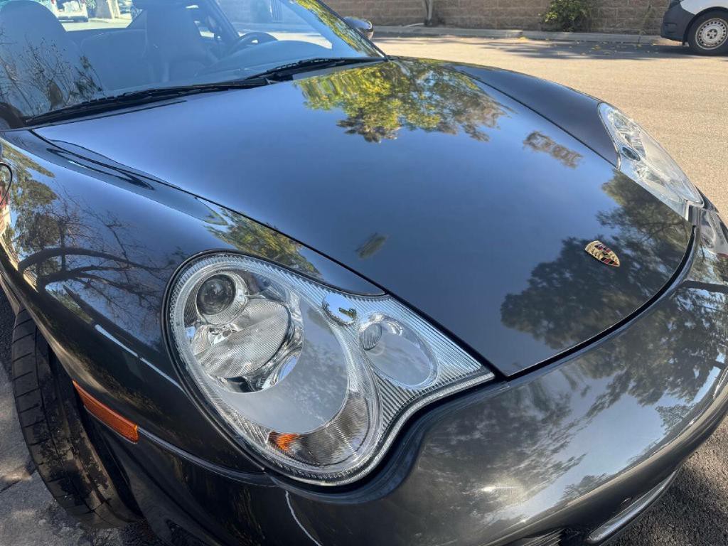 2003 Porsche 911 Image 8