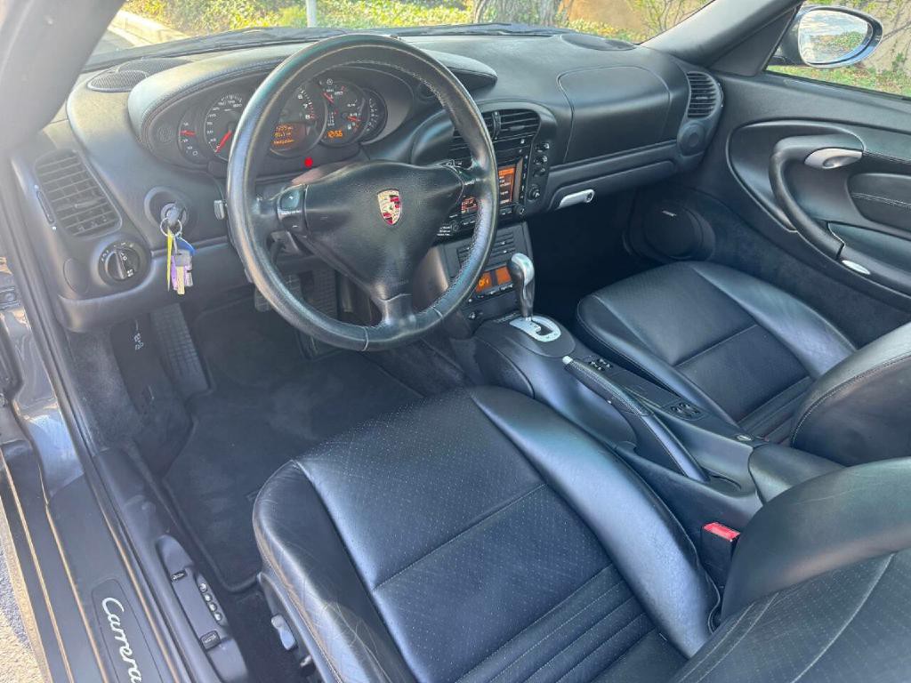 2003 Porsche 911 Image 21