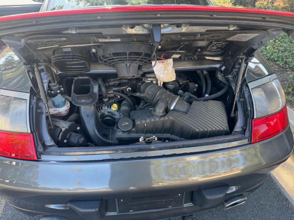 2003 Porsche 911 Image 22