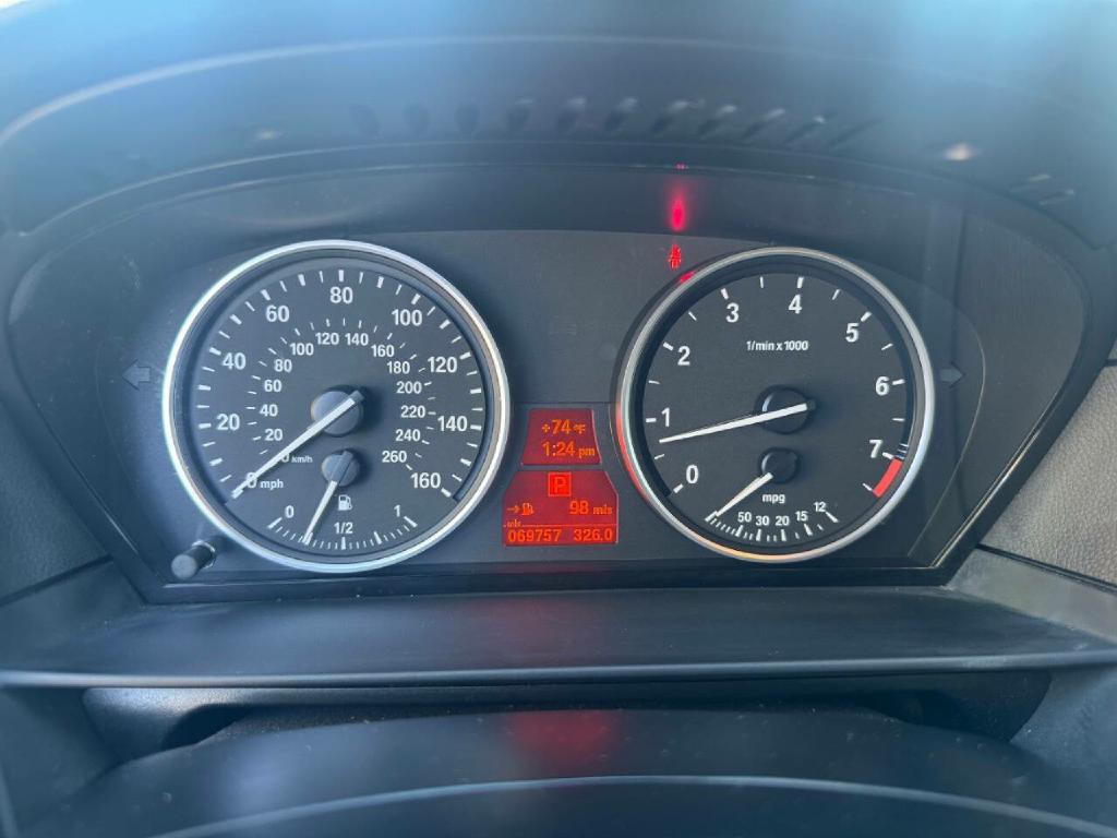 2010 BMW 5 Series Image 12