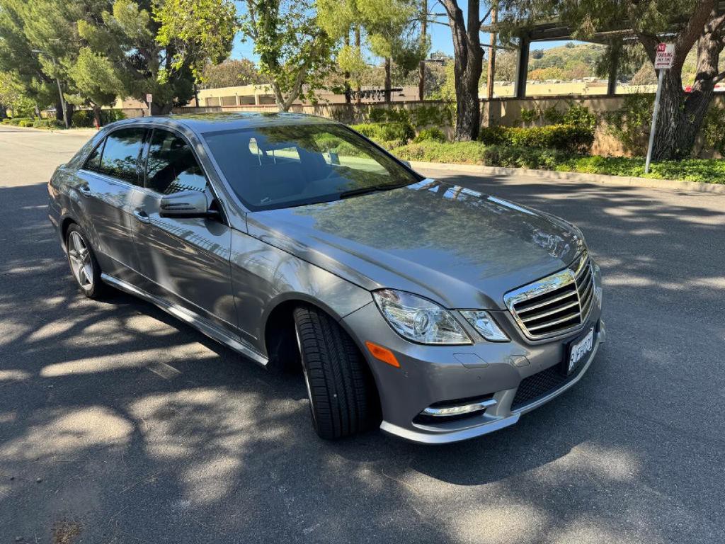2013 Mercedes-Benz E-Class Image 3