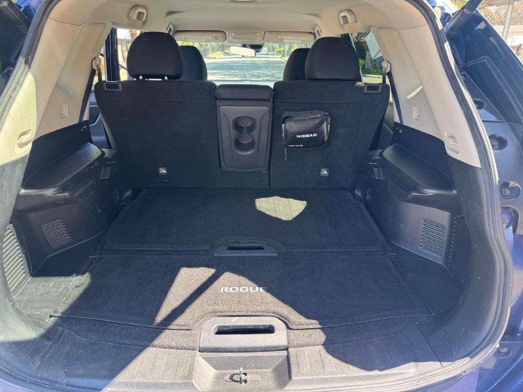 2020 Nissan Rogue Image 11