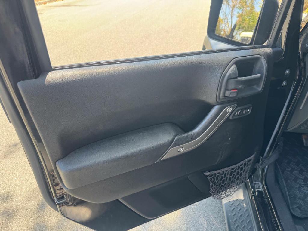2015 Jeep Wrangler Unlimited Image 11