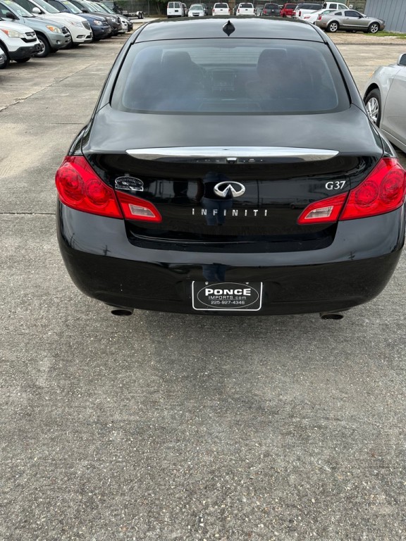 2009 INFINITI G37 Image 2