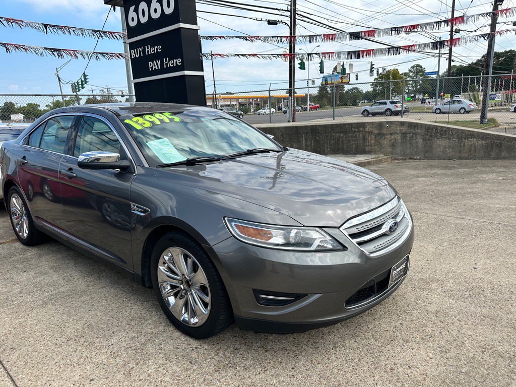 2011 Ford Taurus Image 2