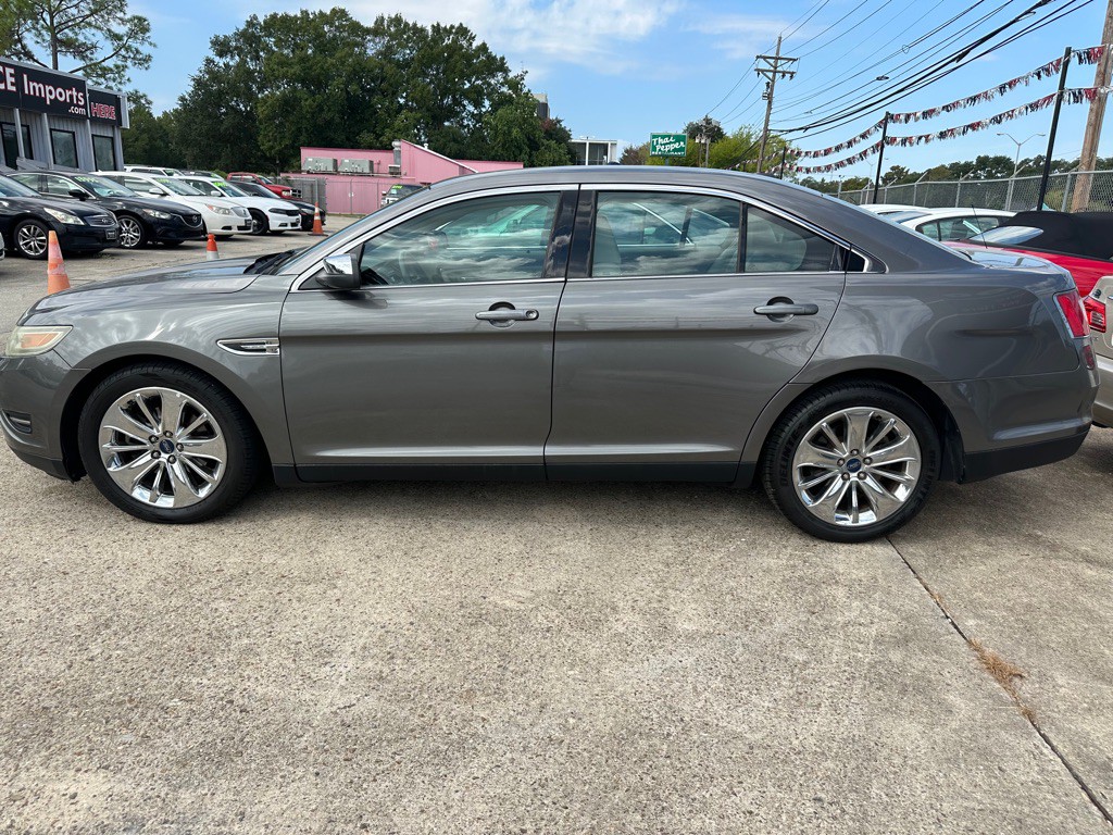 2011 Ford Taurus Image 3