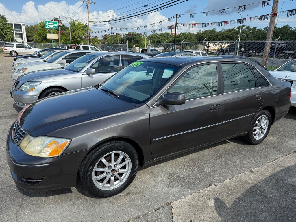 2003 Toyota Avalon Image 3