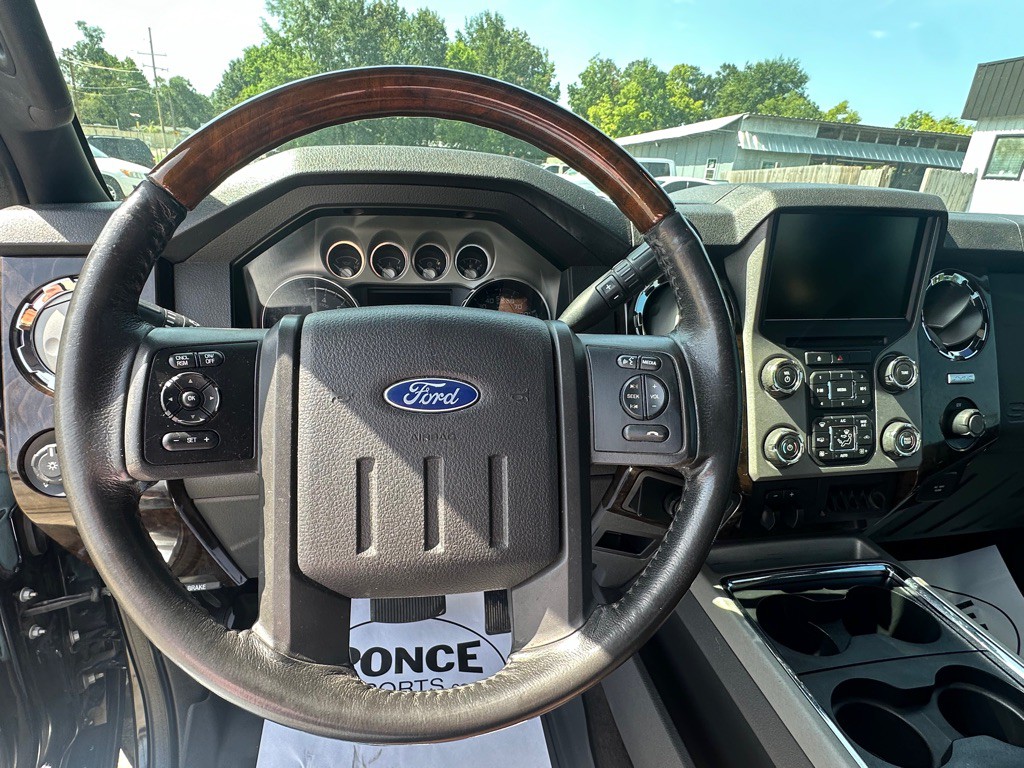 2015 Ford F-250 Image 9