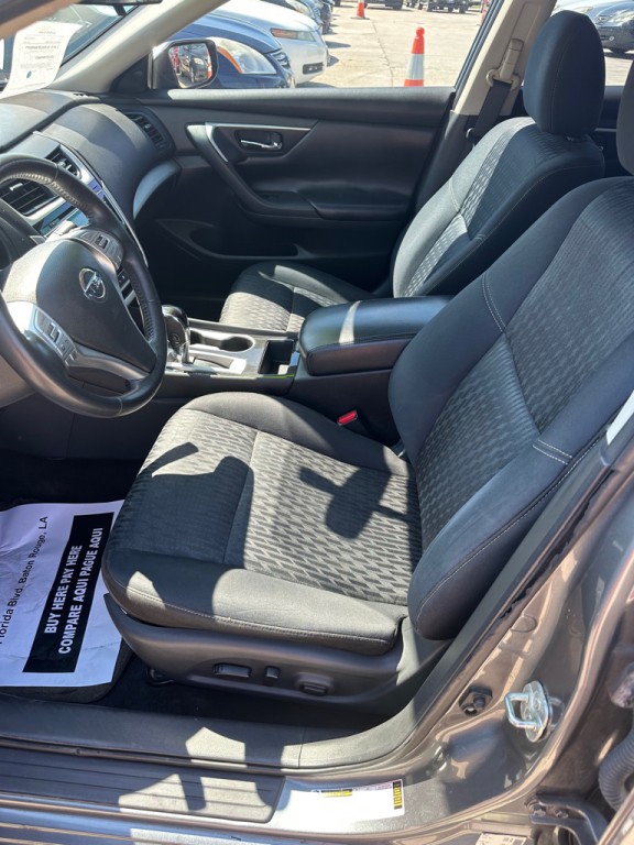 2018 Nissan Altima Image 2