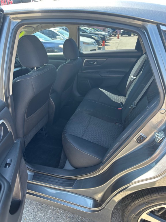 2018 Nissan Altima Image 4