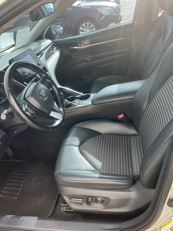 2021 Toyota Camry Image 6