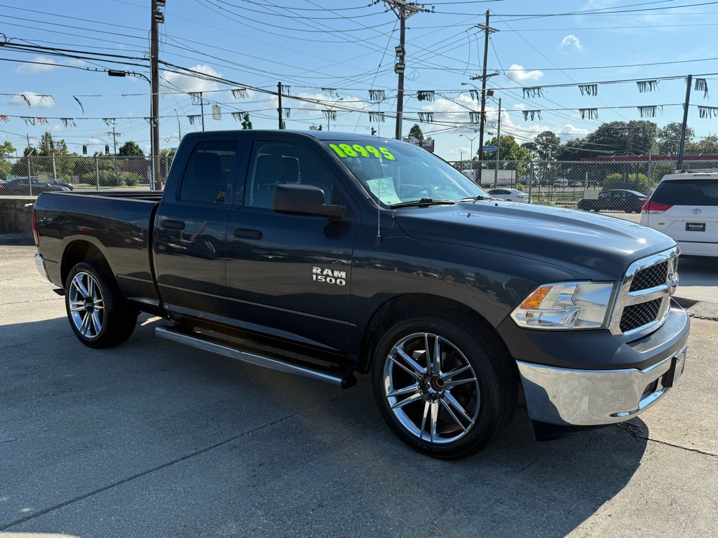 2018 RAM 1500 Image 3