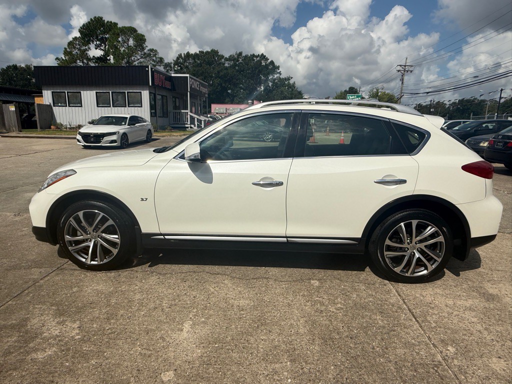 2017 INFINITI QX50 Image 1