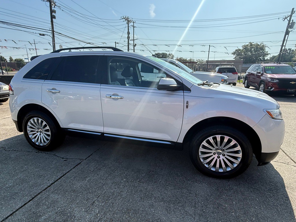 2013 Lincoln MKX Image 2