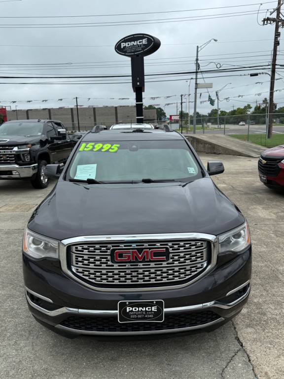 2017 GMC Acadia Image 1