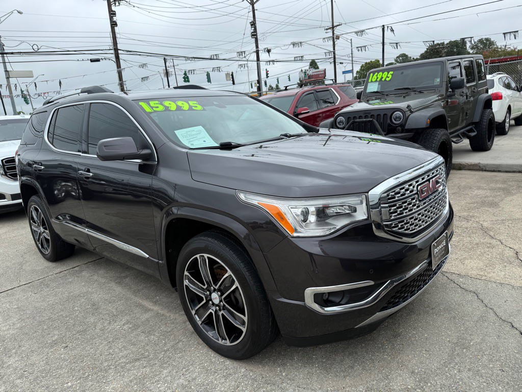 2017 GMC Acadia Image 2