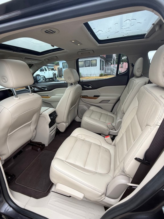 2017 GMC Acadia Image 6