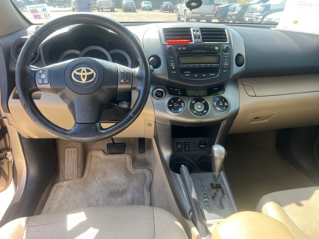 2011 Toyota Rav4 Image 6
