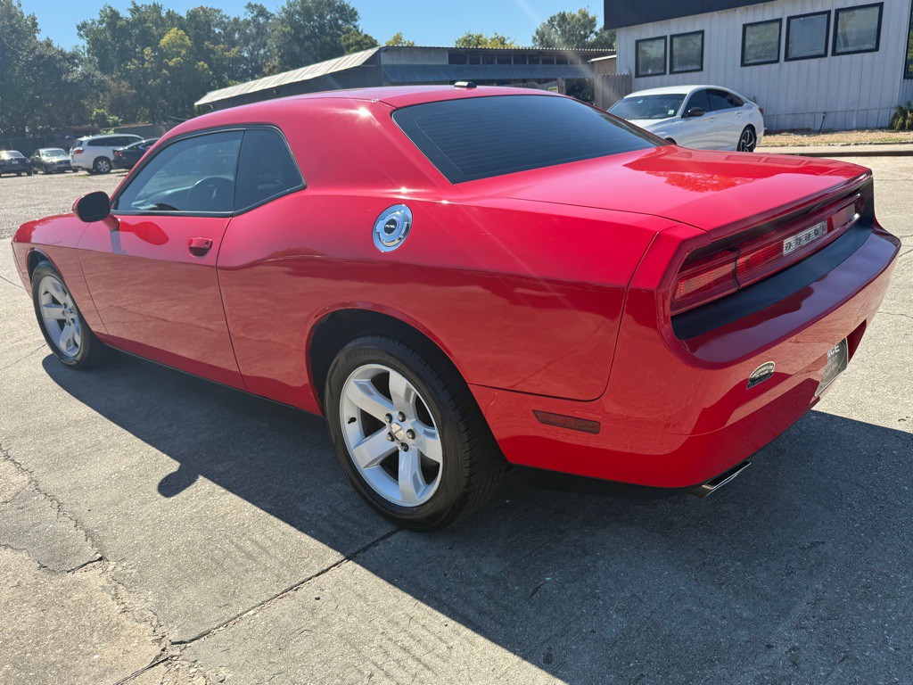 2014 Dodge Challenger Image 6