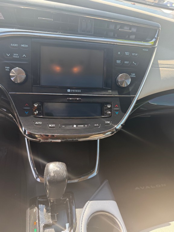 2013 Toyota Avalon Image 8