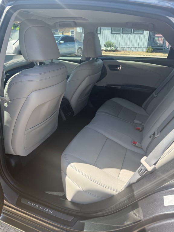 2013 Toyota Avalon Image 5
