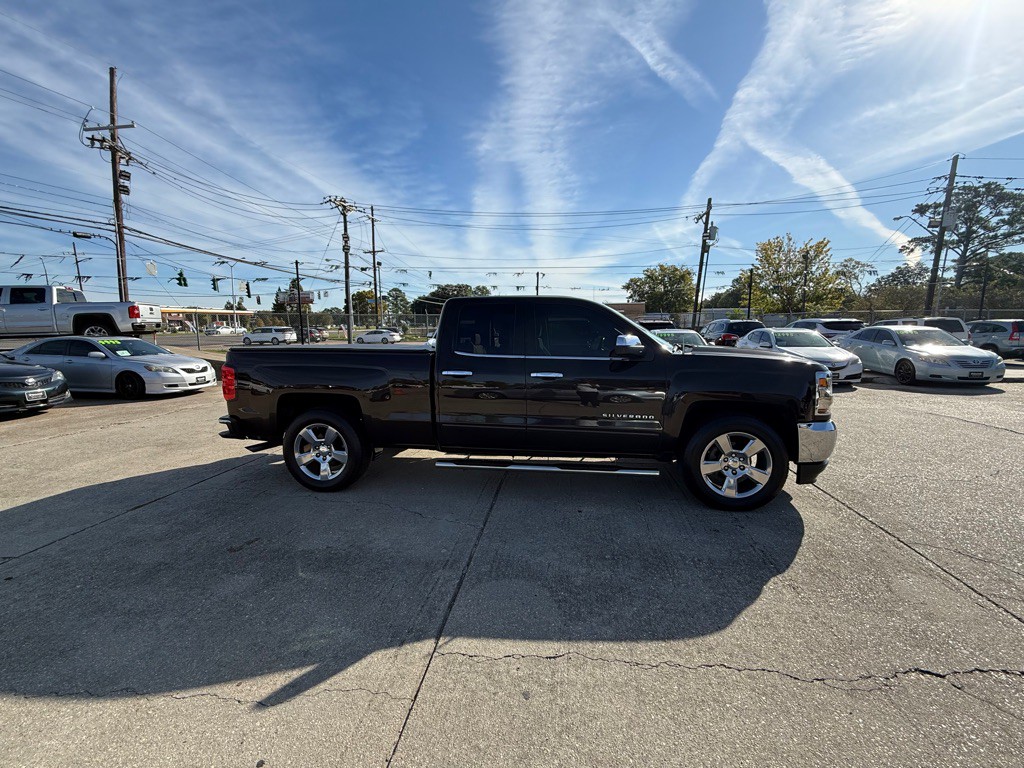 2018 Chevrolet Silverado 1500 Image 2