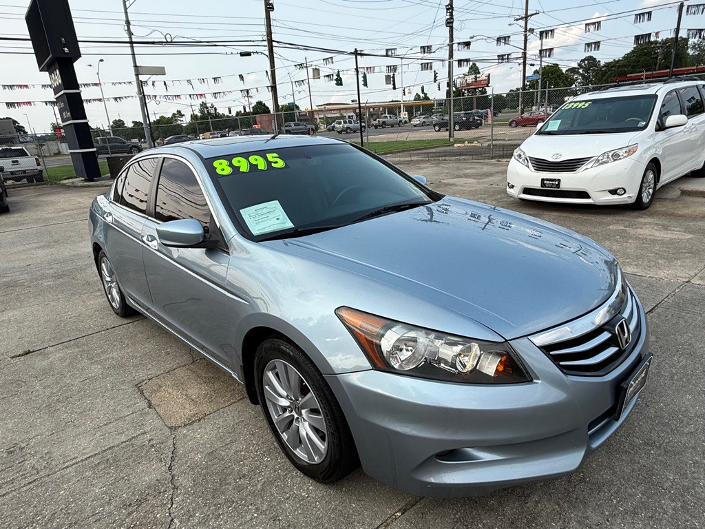 2011 Honda Accord Image 2