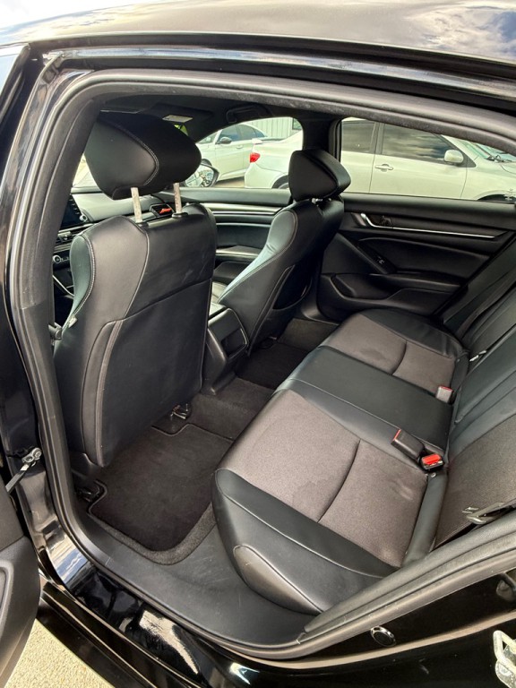 2018 Honda Accord Image 6