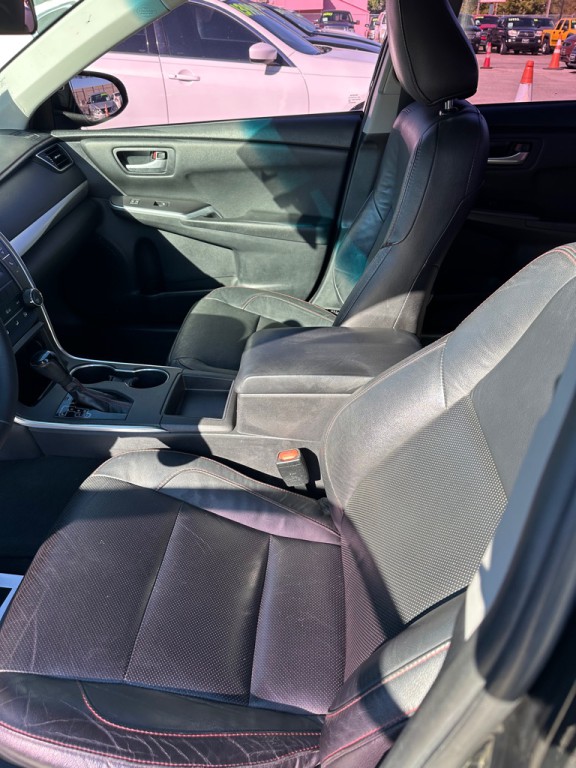 2015 Toyota Camry Image 6