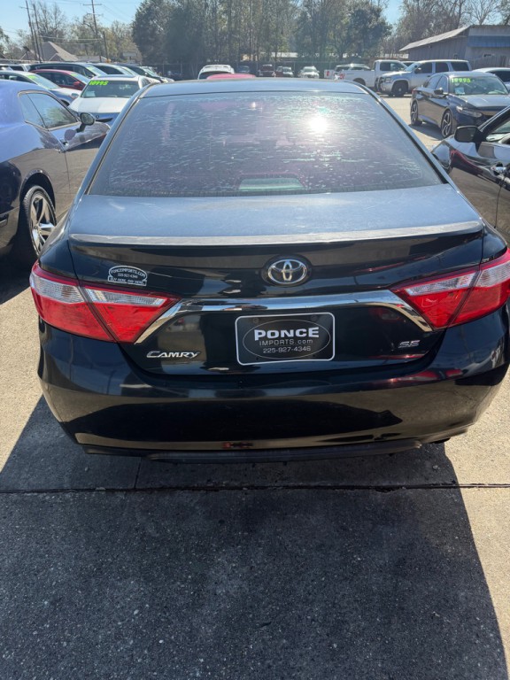 2015 Toyota Camry Image 12