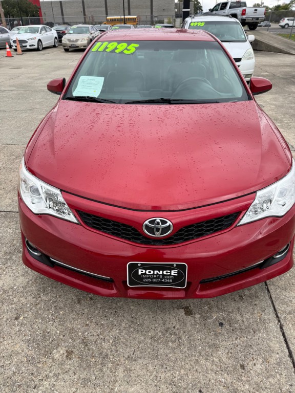 2012 Toyota Camry Image 2