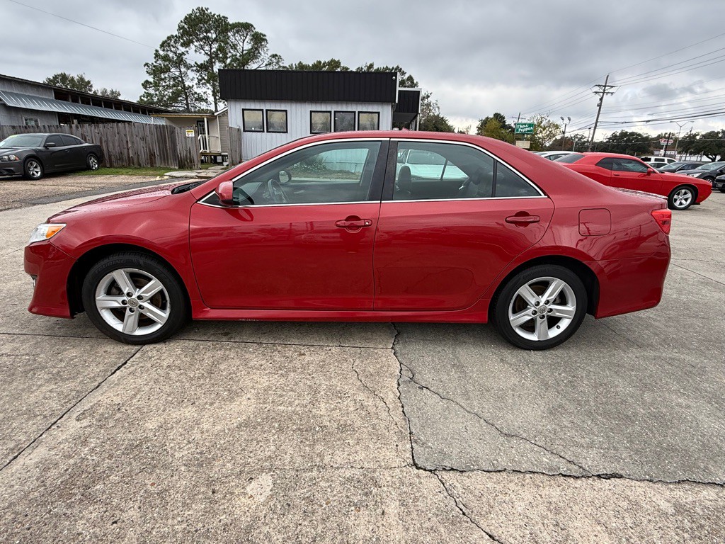 2012 Toyota Camry Image 4