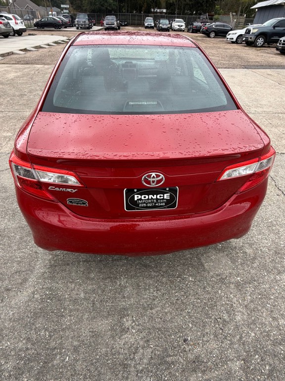 2012 Toyota Camry Image 5