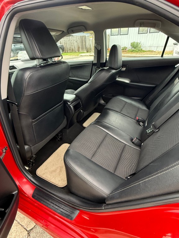 2012 Toyota Camry Image 6