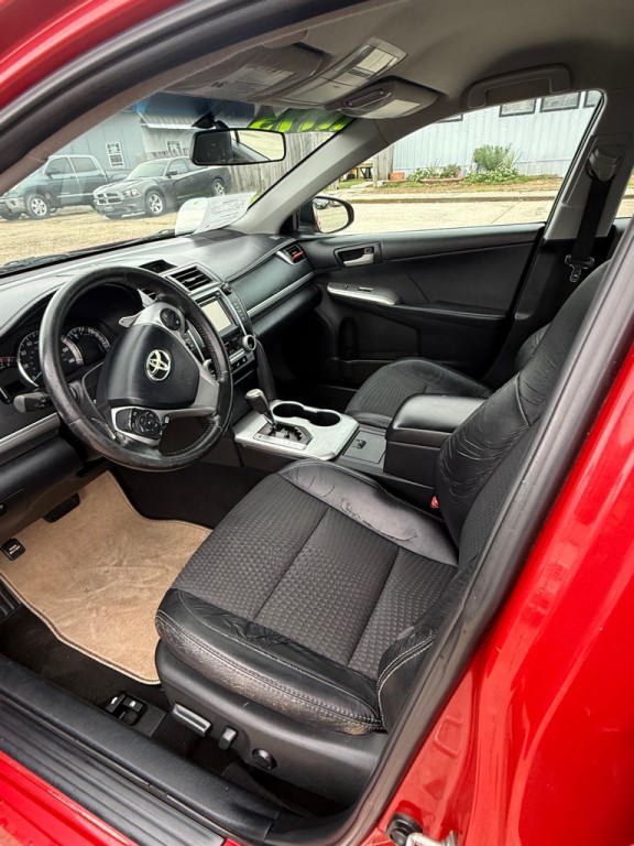 2012 Toyota Camry Image 7
