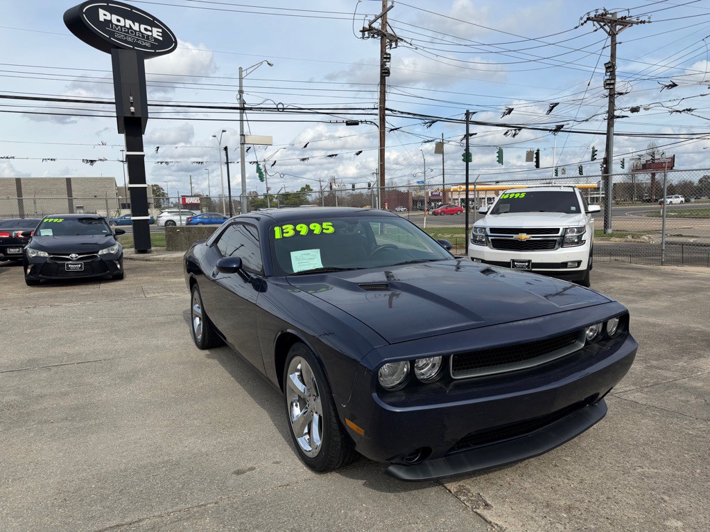 2014 Dodge Challenger Image 2