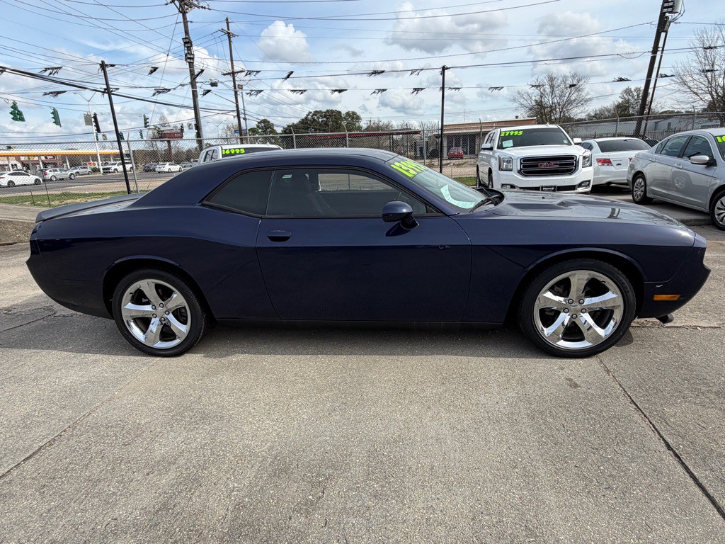 2014 Dodge Challenger Image 3