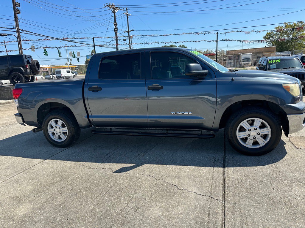 2010 Toyota Tundra Image 2