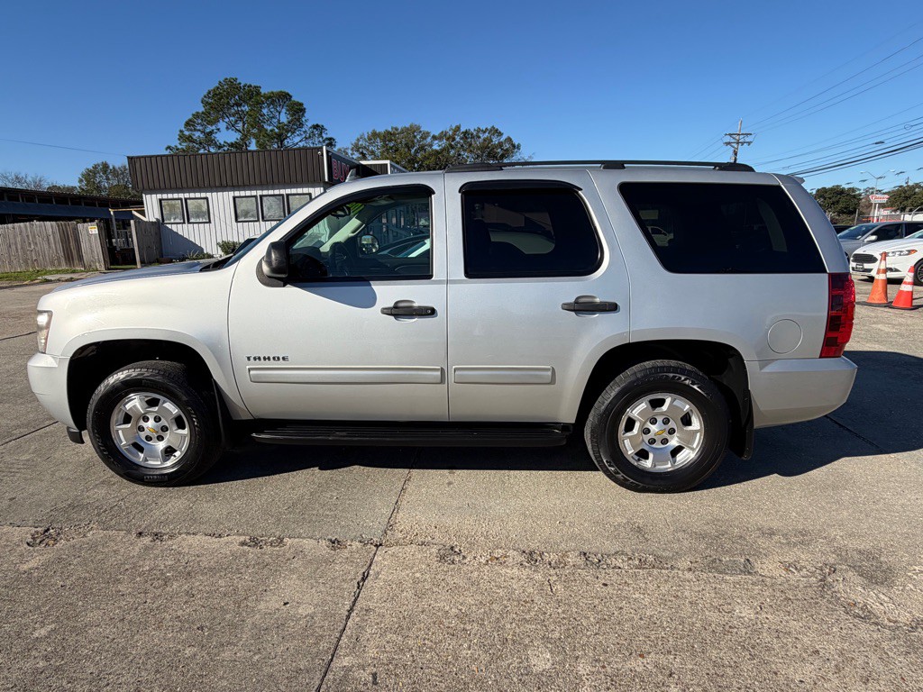 2016 Chevrolet Tahoe Image 3