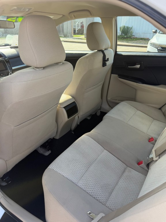 2014 Toyota Camry Image 6