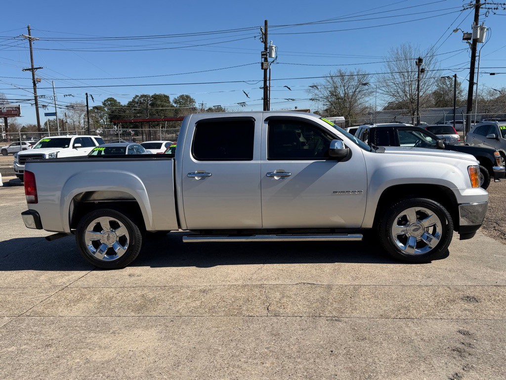 2013 GMC Sierra Image 2