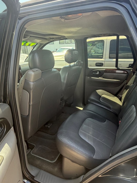 2004 GMC Envoy Image 6