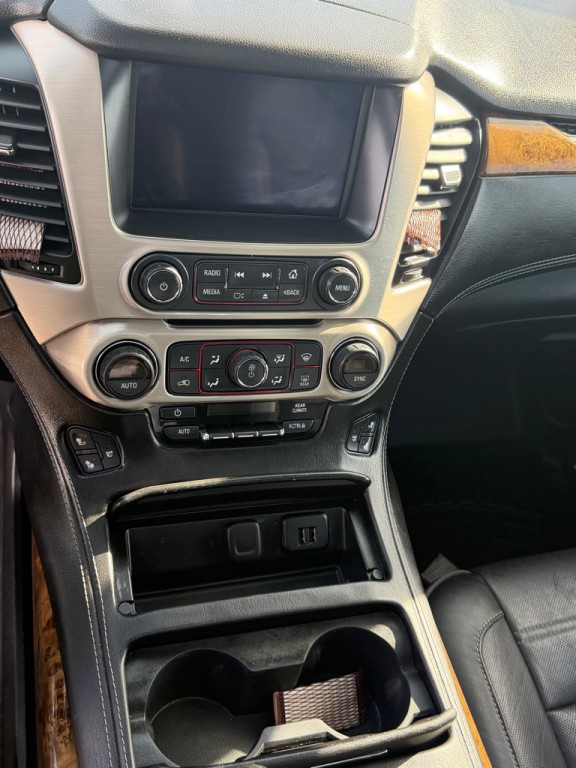 2015 GMC Yukon Image 9