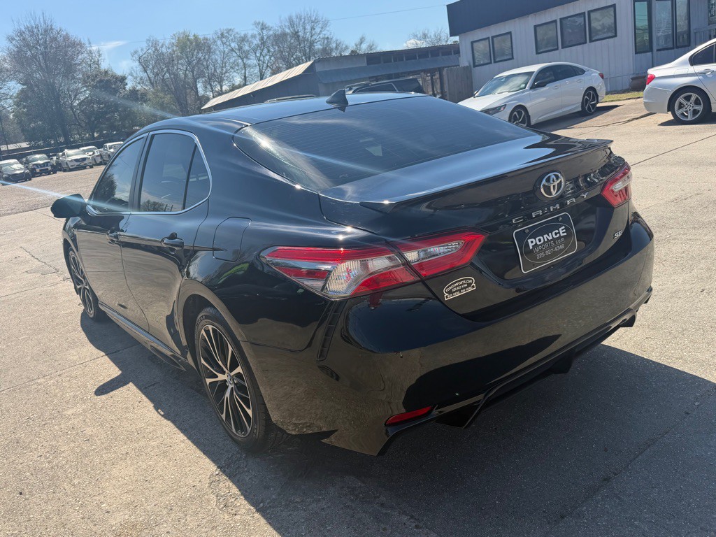 2019 Toyota Camry Image 4