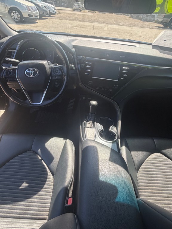 2019 Toyota Camry Image 7