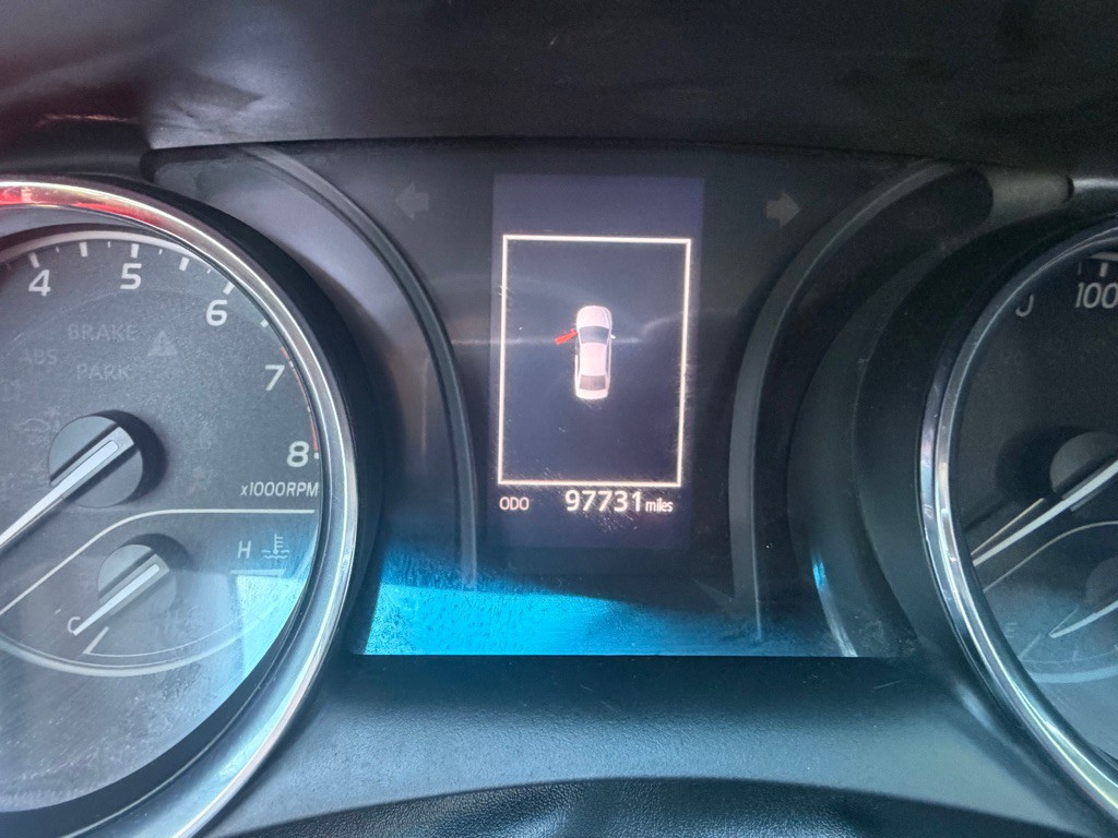 2019 Toyota Camry Image 10