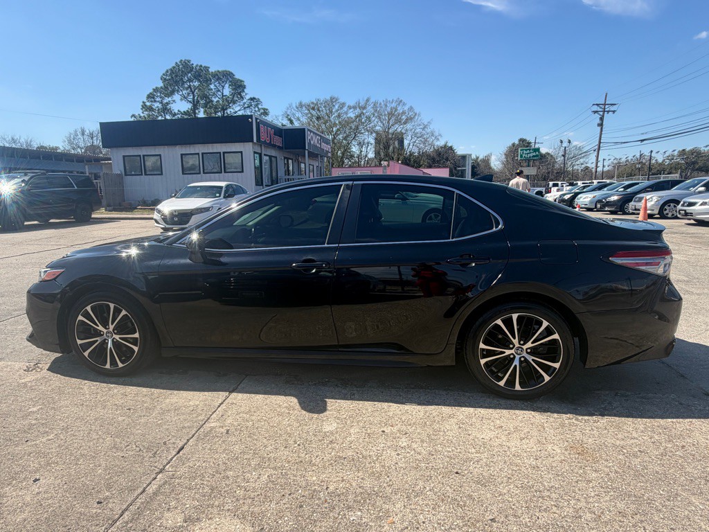 2019 Toyota Camry Image 5