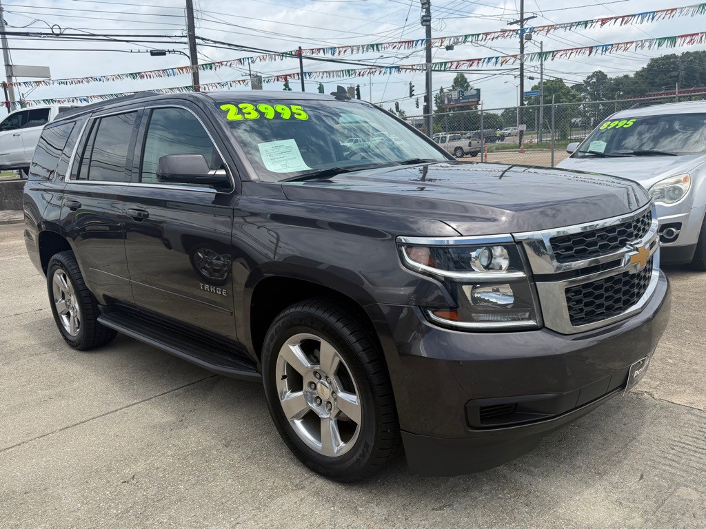 2017 Chevrolet Tahoe Image 2